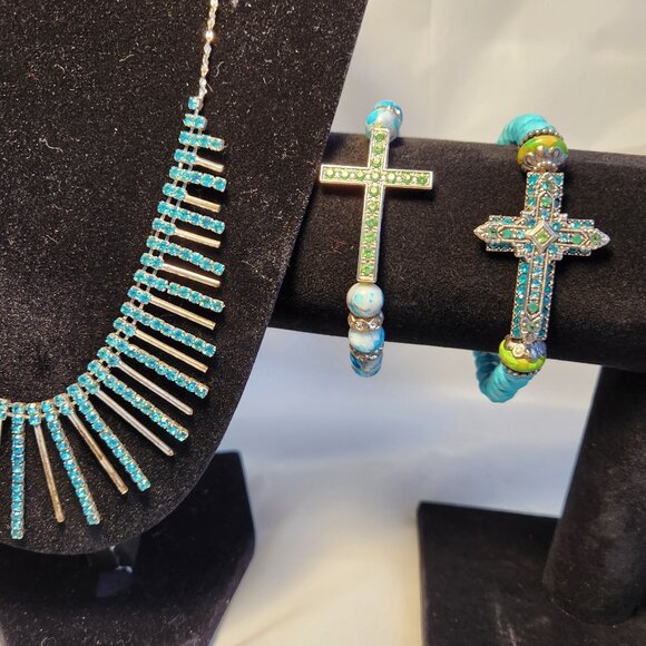 Lot of 17 Pieces of Turquoise Blue Fashion Jewelry - Picture 11 of 11